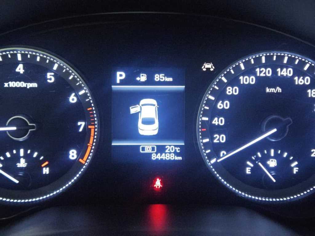 HYUNDAI Grandeur - Vista 5