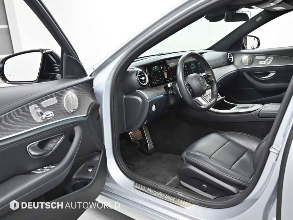 Mercedes Benz E class - Vista 11