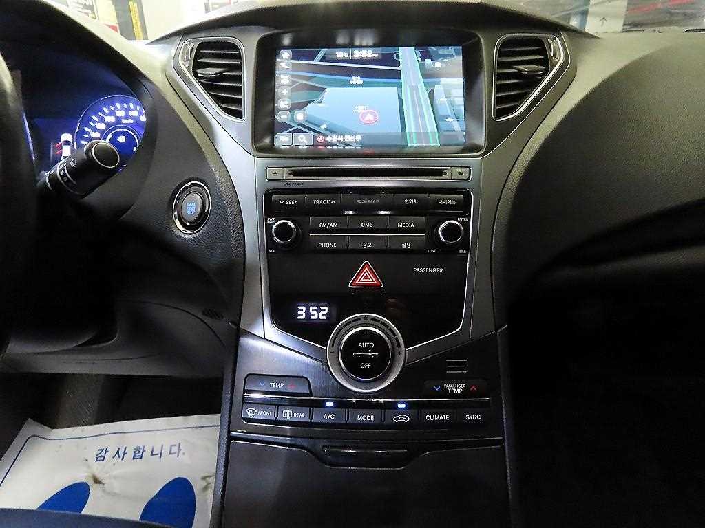 HYUNDAI Grandeur - Vista 11