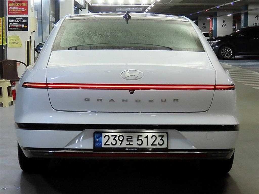 HYUNDAI Grandeur - Vista 5