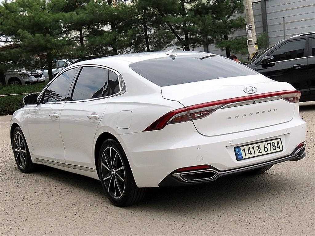 HYUNDAI Grandeur - Vista 3