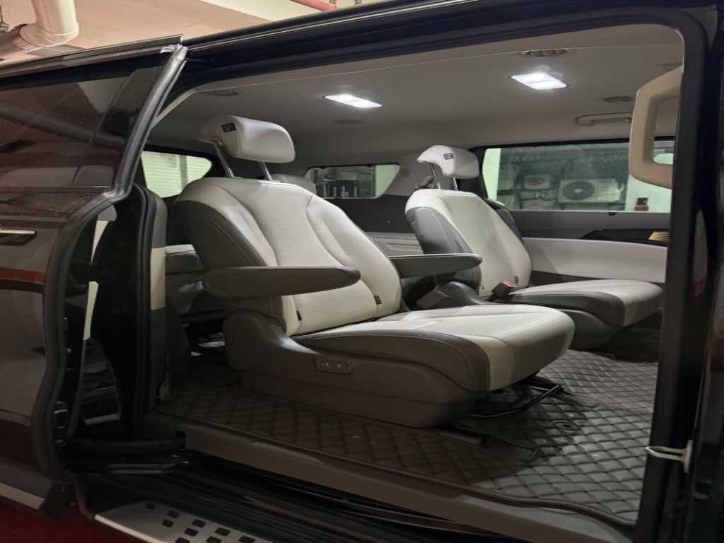 KIA Carnival - Vista 6