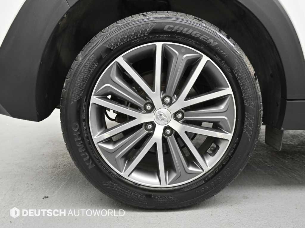 HYUNDAI Tucson - Vista 5