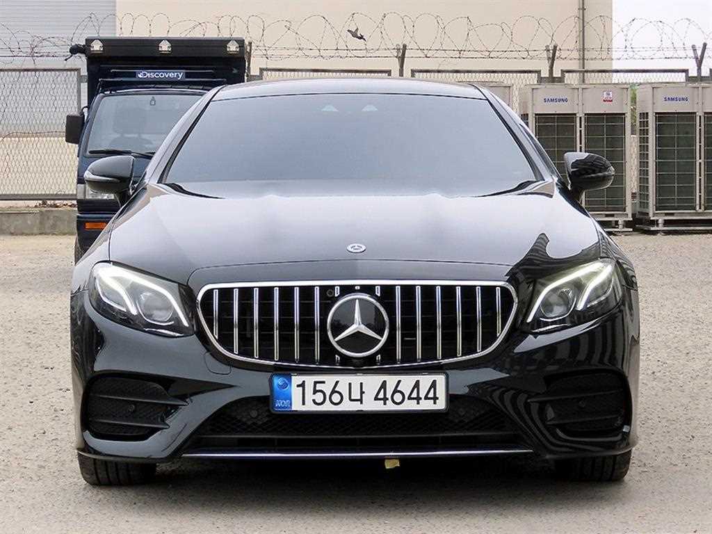 Mercedes Benz E class - Vista 2