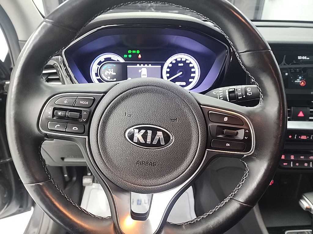 KIA Niro - Vista 9