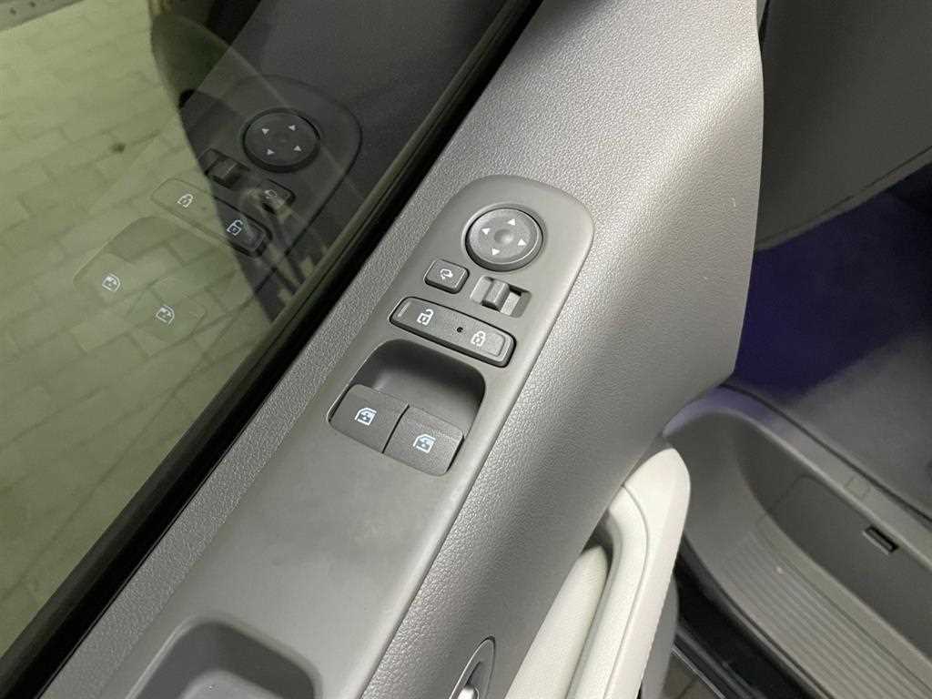 HYUNDAI Staria - Vista 9
