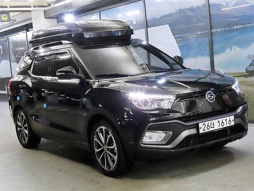 Ssangyong Tivoli 2018 Negro - Importación desde Corea - HF Imports Iquique - Foto 1