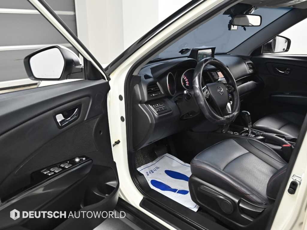 Ssangyong Tivoli - Vista 11
