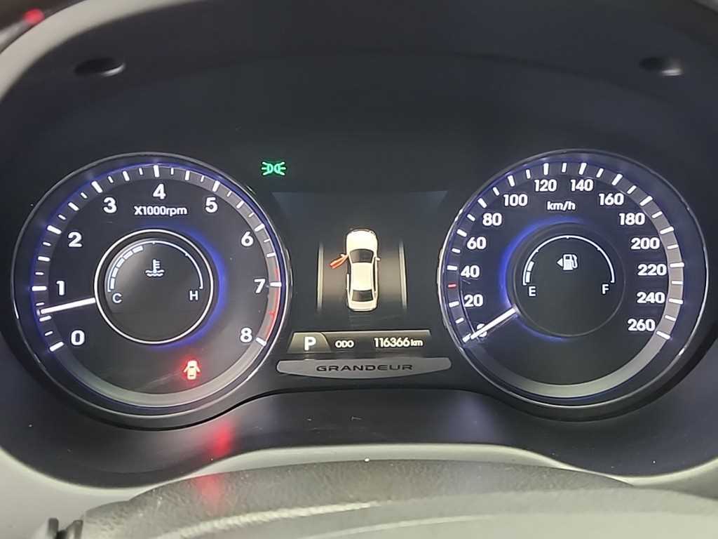 HYUNDAI Grandeur - Vista 6