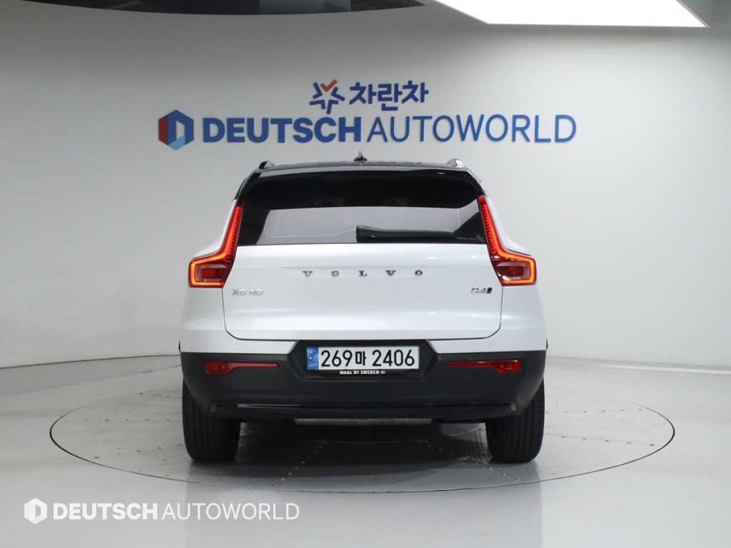 Volvo XC40 - Vista 4