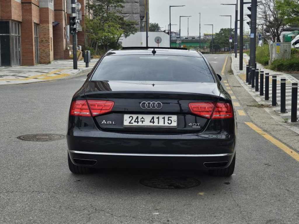 Audi A8 - Vista 4