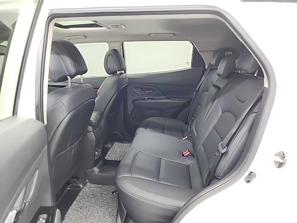 Ssangyong Korando - Vista 12