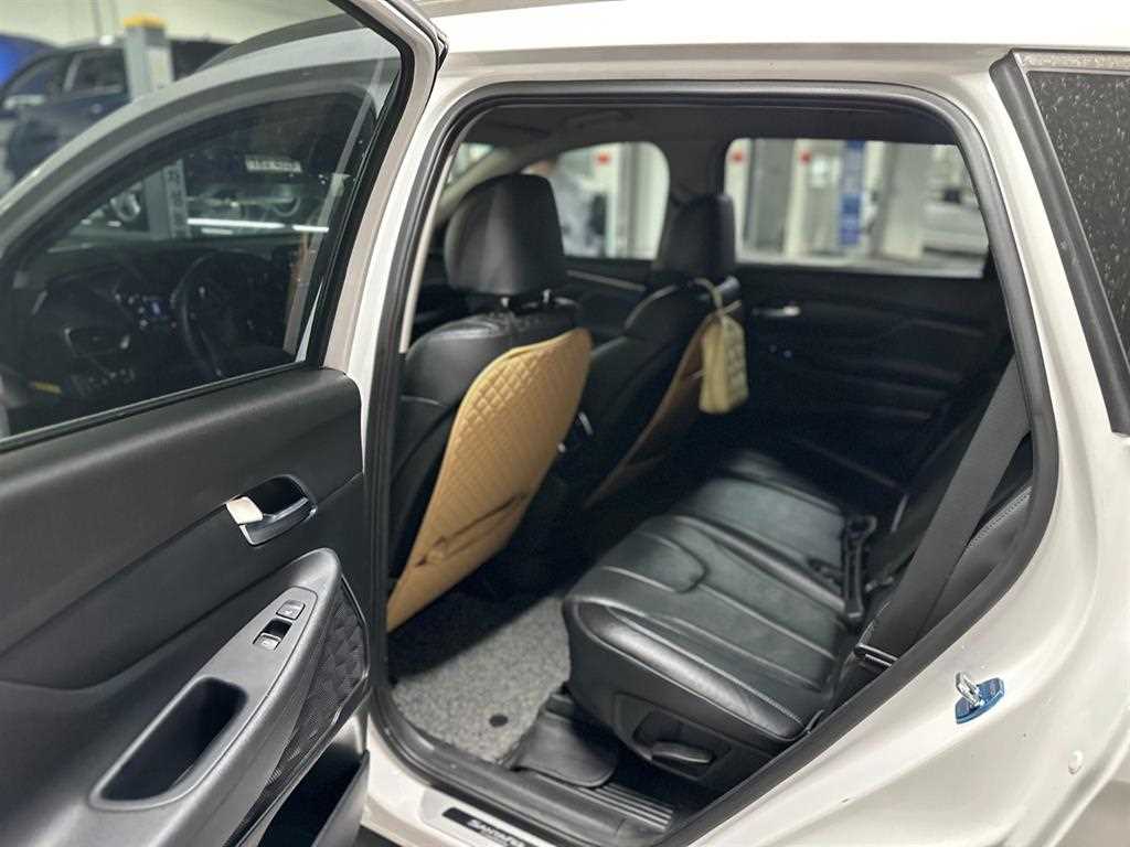 HYUNDAI Santa Fe - Vista 4