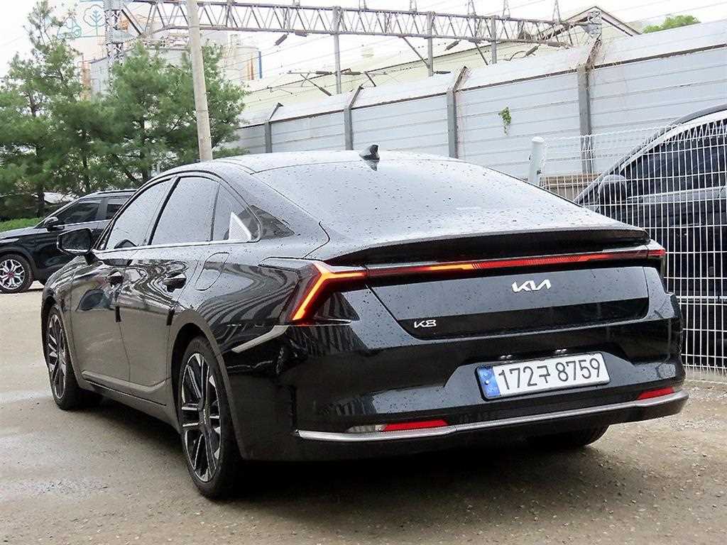KIA K8 - Vista 3