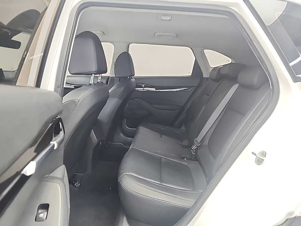 KIA Seltos - Vista 12