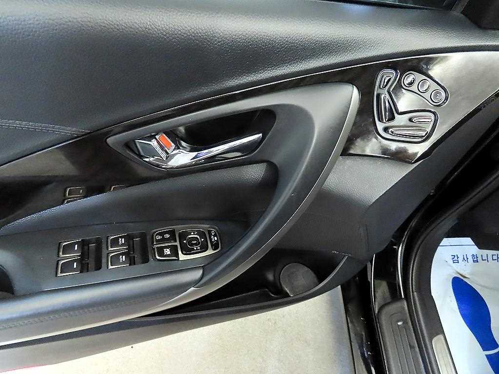 HYUNDAI Grandeur 2013 Negro - Importación desde Corea - HF Imports Iquique - Foto 13