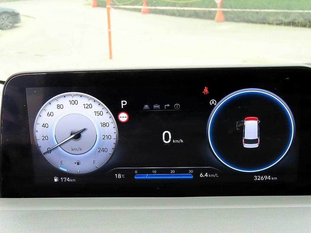 HYUNDAI Staria - Vista 10