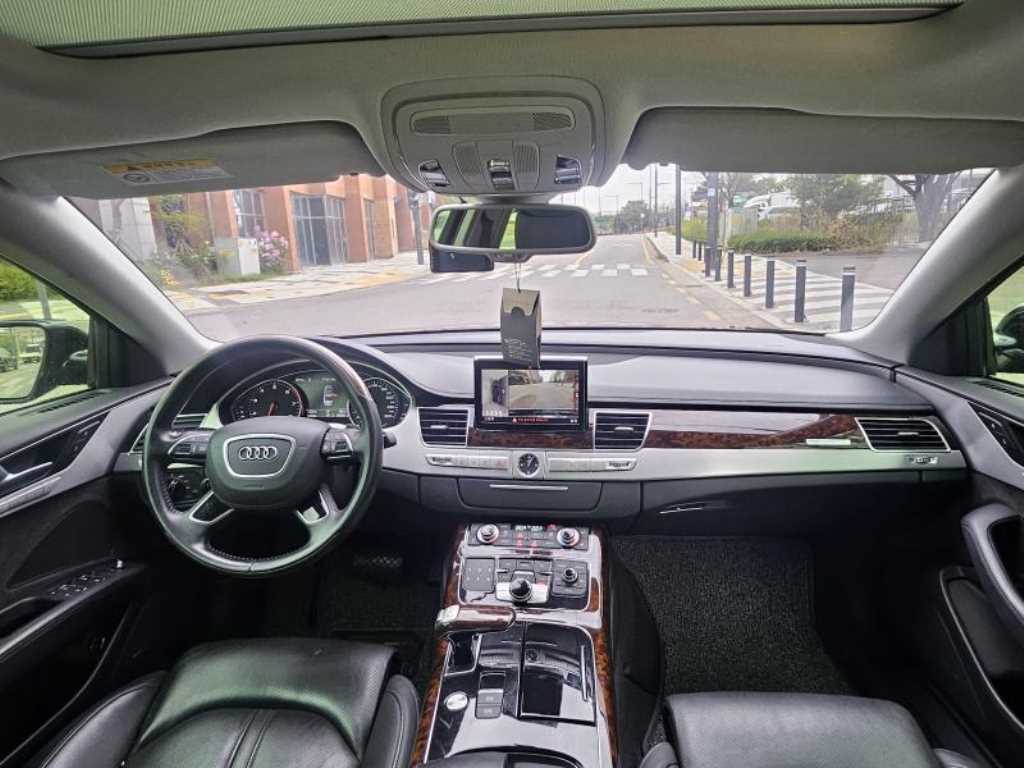 Audi A8 - Vista 6