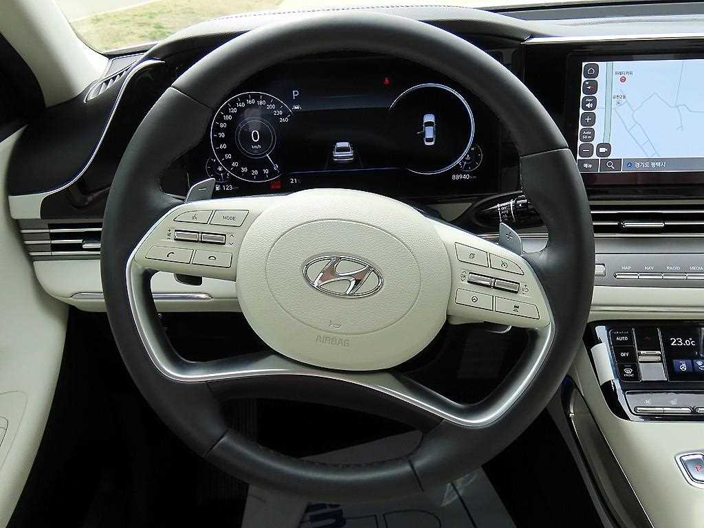 HYUNDAI Grandeur - Vista 7