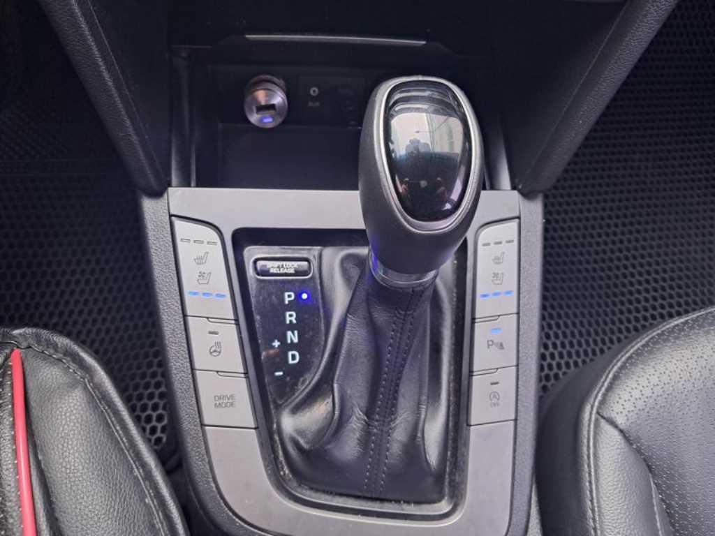 HYUNDAI Avante - Vista 11