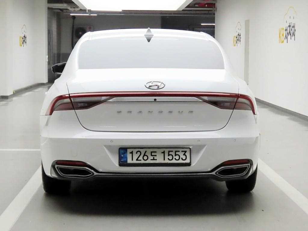 HYUNDAI Grandeur - Vista 3