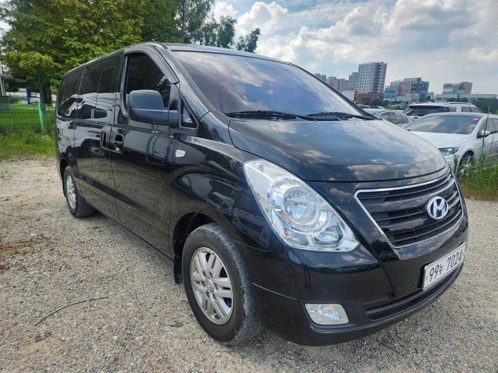 HYUNDAI Starex 2016 Negro - Importación desde Corea - HF Imports Iquique - Foto 1