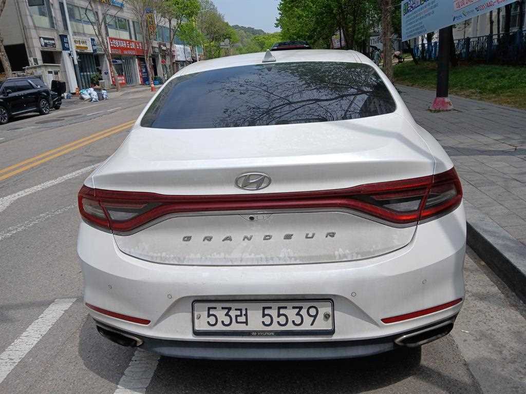 HYUNDAI Grandeur - Vista 4