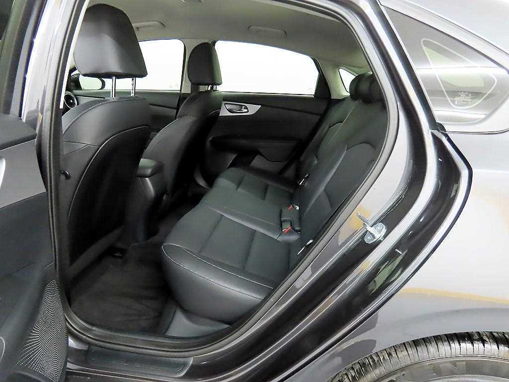 KIA K3 - Vista 6