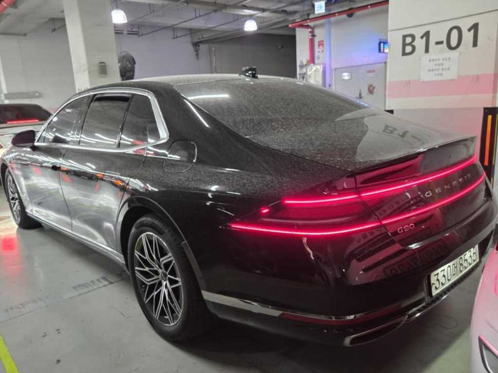 Genesis G90 - Vista 3