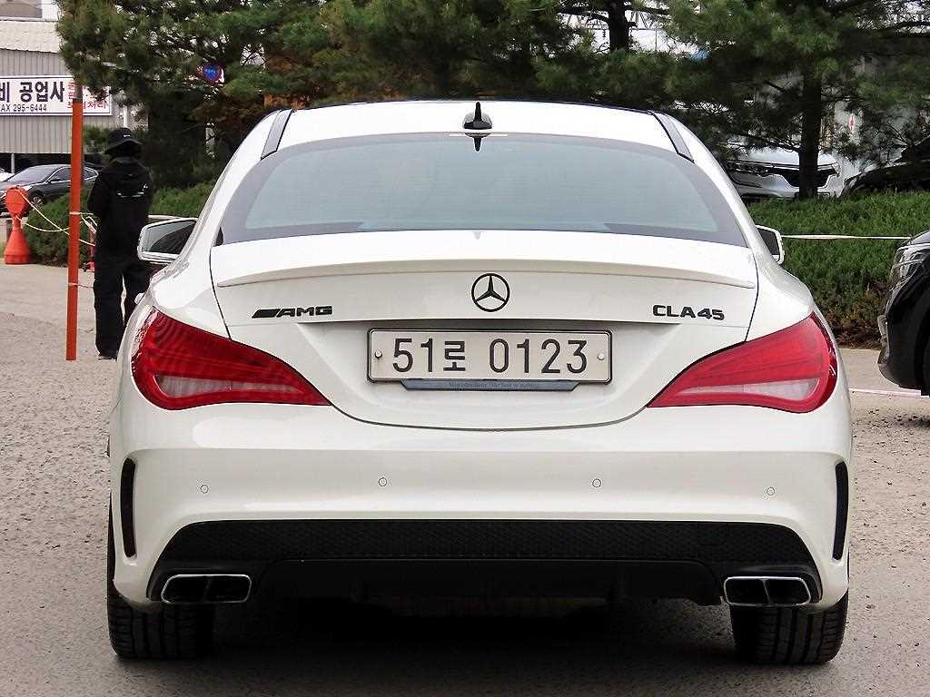 Mercedes Benz CLA Class - Vista 4