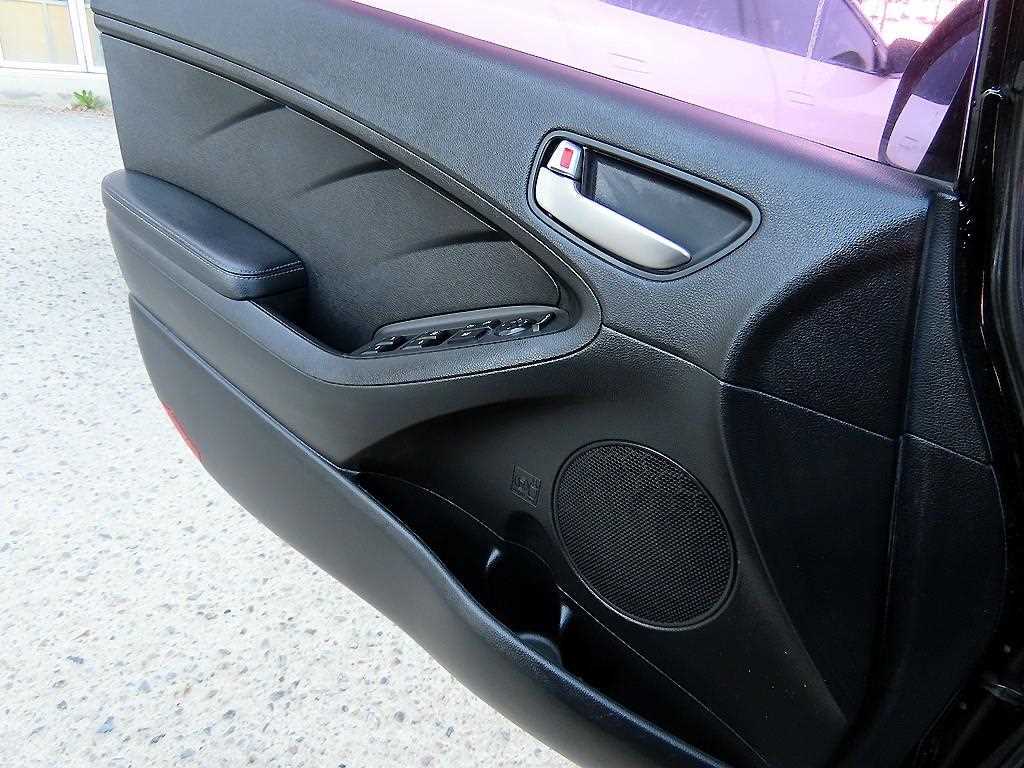 KIA K3 - Vista 11