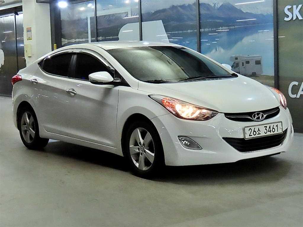 HYUNDAI Avante 2011 Blanco - Importación desde Corea - HF Imports Iquique - Foto 1