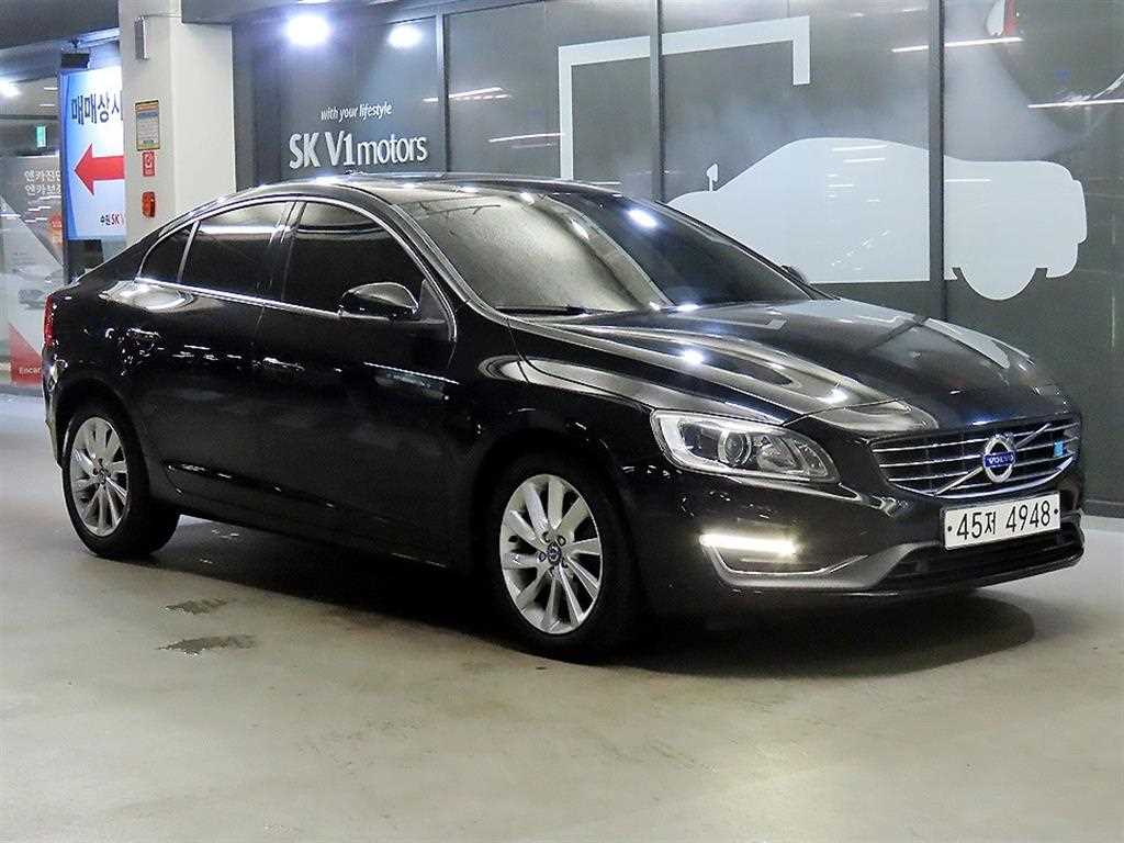 Volvo S60 2015 Negro - Importación desde Corea - HF Imports Iquique - Foto 1