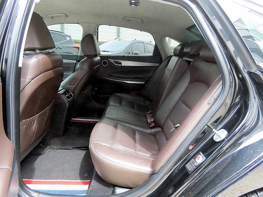 HYUNDAI Grandeur - Vista 6