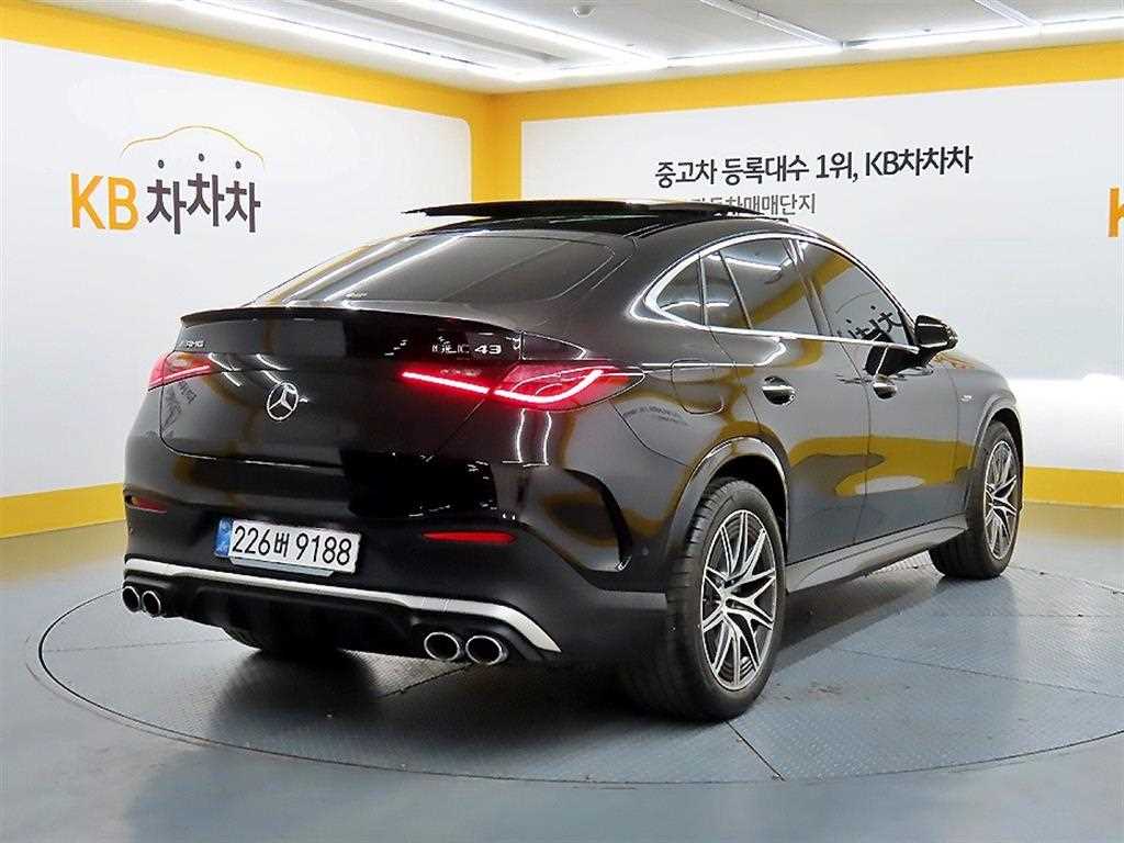 Mercedes Benz GLC Class - Vista 3
