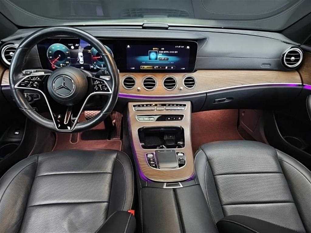 Mercedes Benz E class - Vista 5