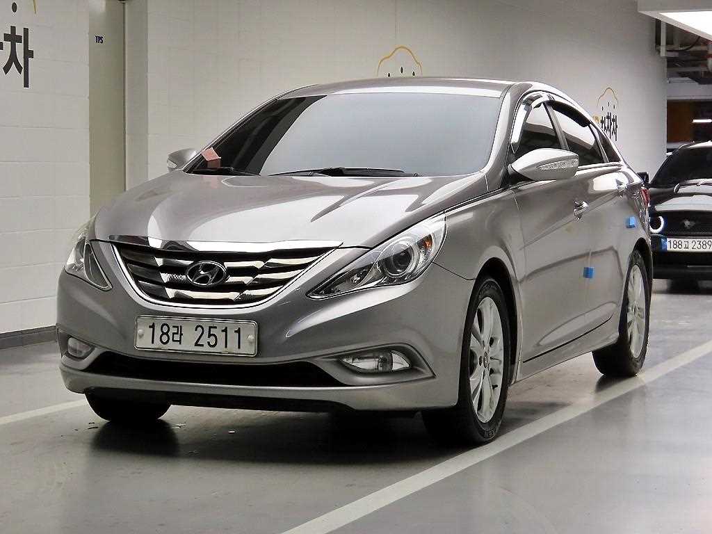 HYUNDAI Sonata - Vista 2