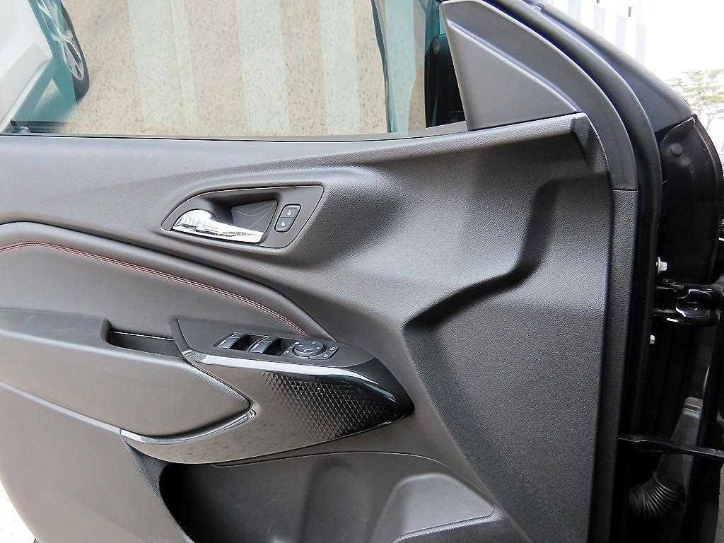 Chevrolet Trax - Vista 11