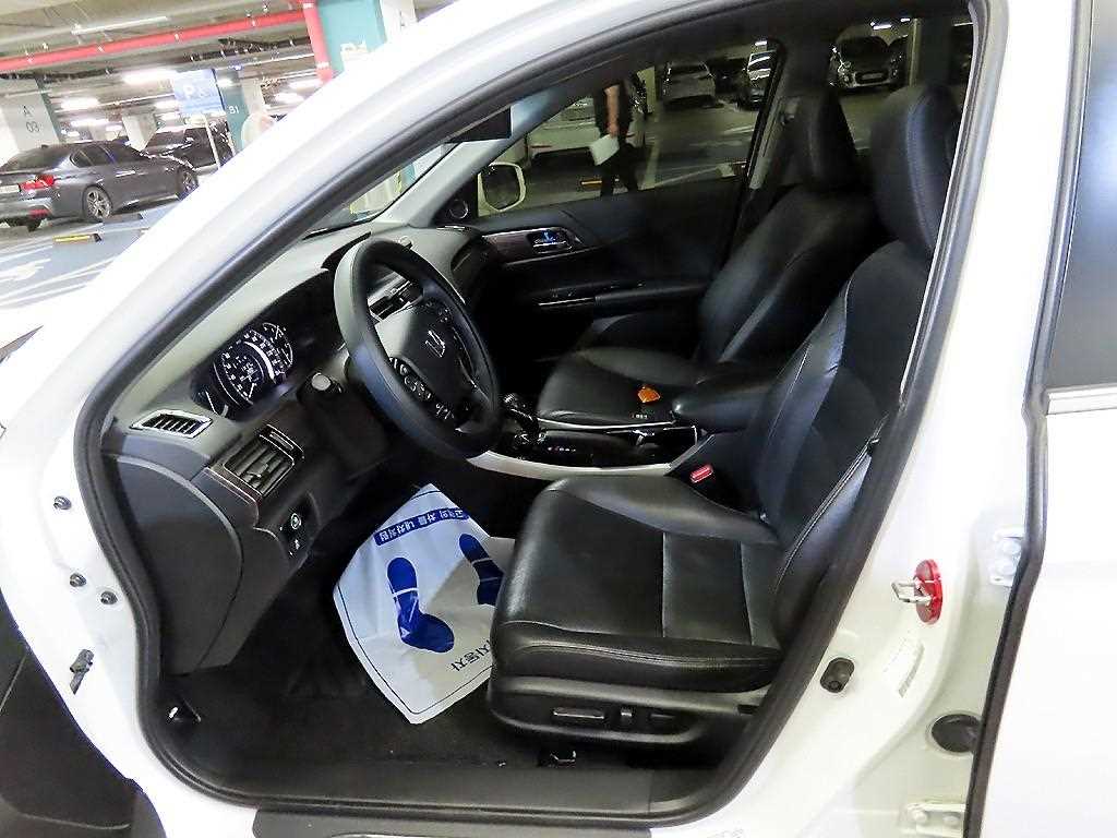 Honda Accord - Vista 6