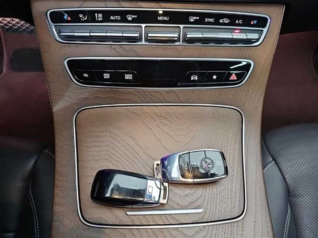 Mercedes Benz E class 2021 Blanco - Importación desde Corea - HF Imports Iquique - Foto 13