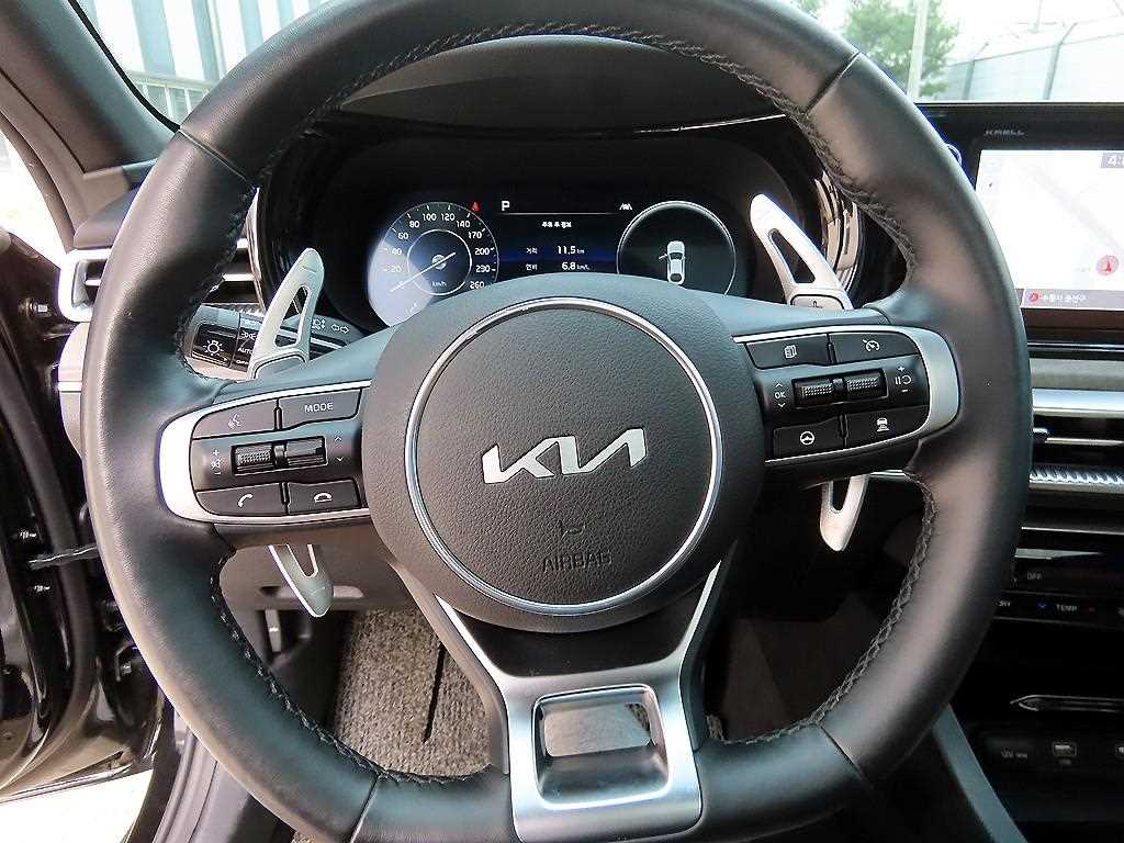 KIA K5 - Vista 8
