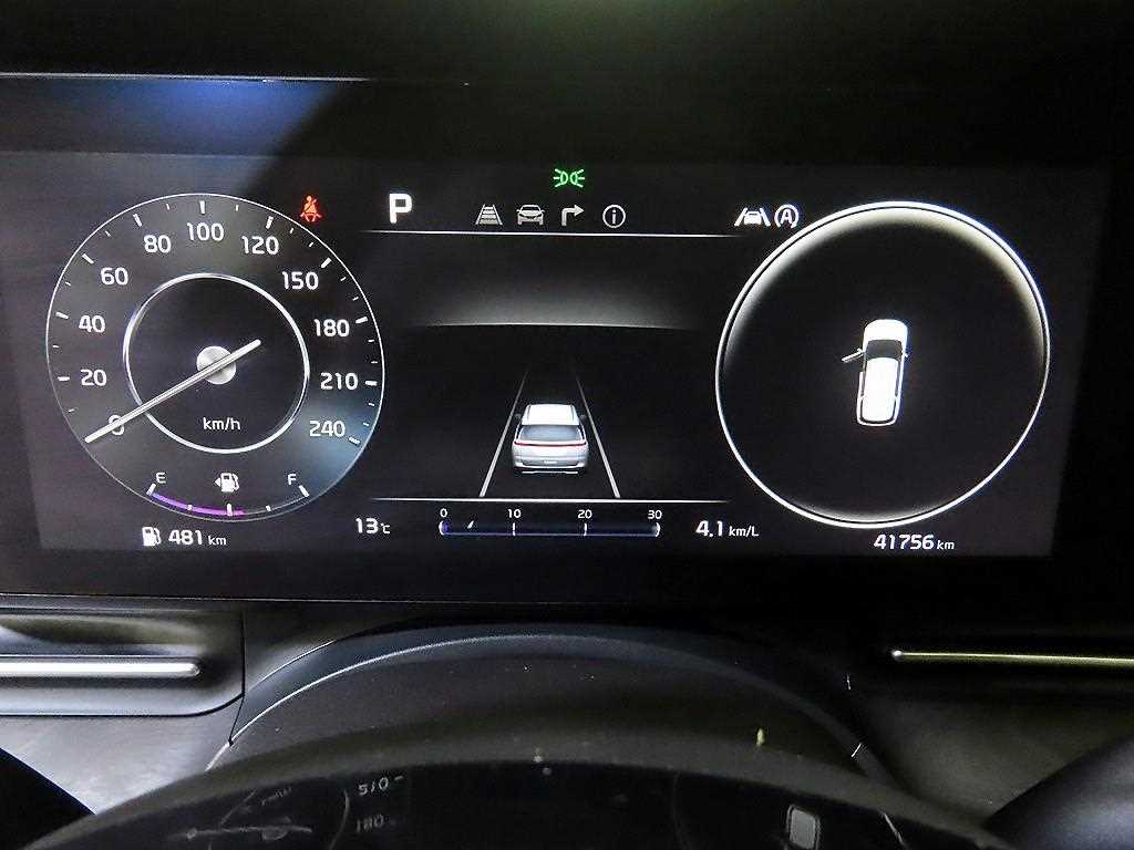 KIA Carnival - Vista 9
