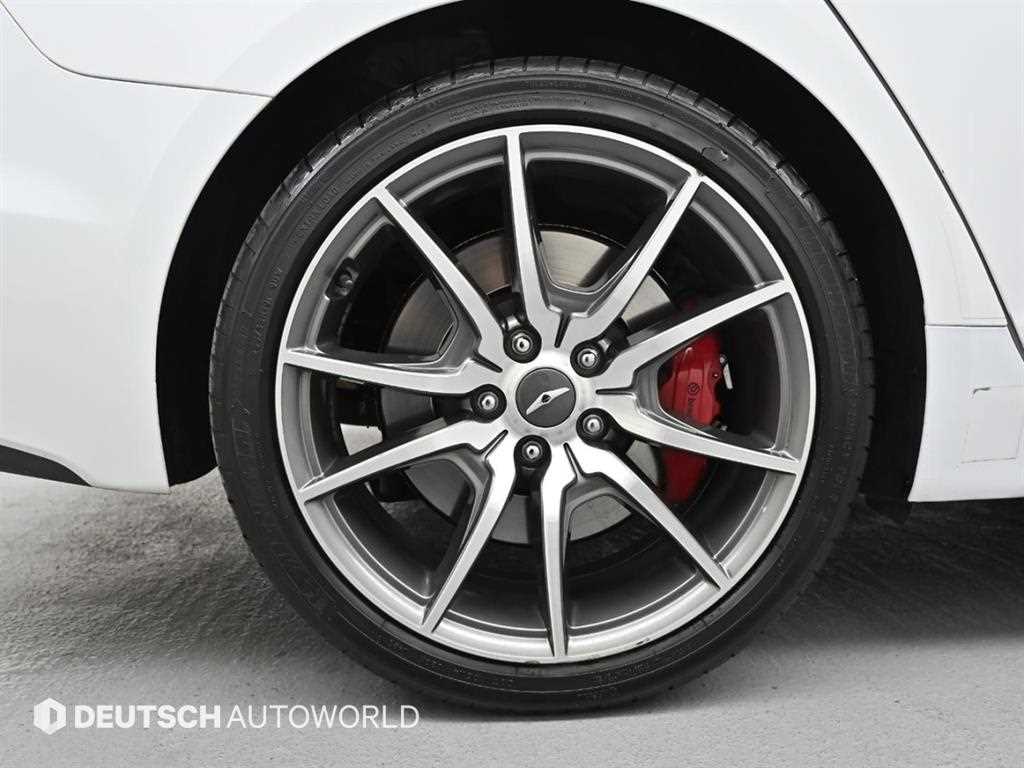 Genesis G70 - Vista 5