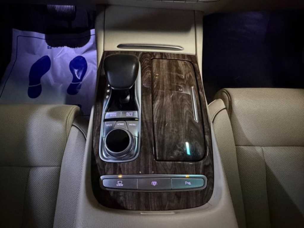 KIA K9 - Vista 11