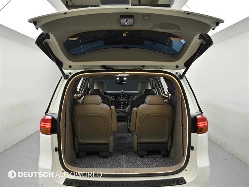 KIA Carnival 2016 Blanco - Importación desde Corea - HF Imports Iquique - Foto 16