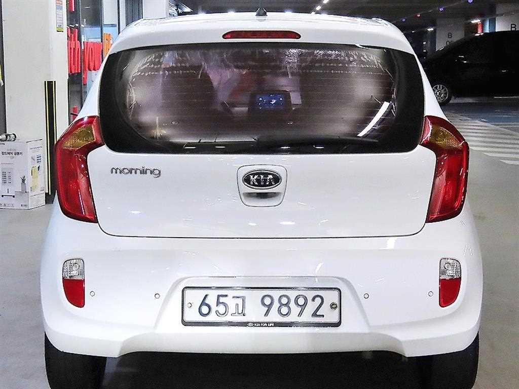 KIA Morning - Vista 5