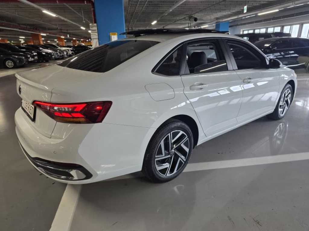 Volkswagen Jetta - Vista 4