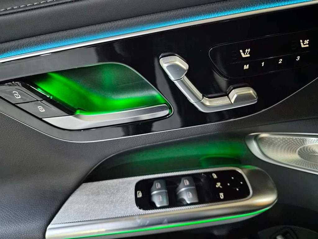 Mercedes Benz GLC Class - Vista 12