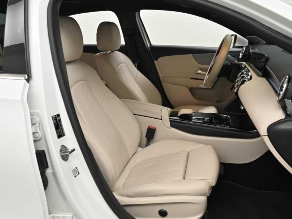 Mercedes Benz A Class - Vista 10