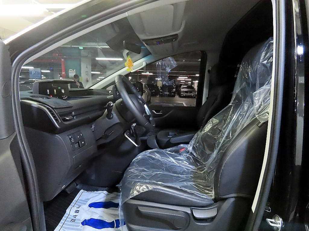 HYUNDAI Staria - Vista 6